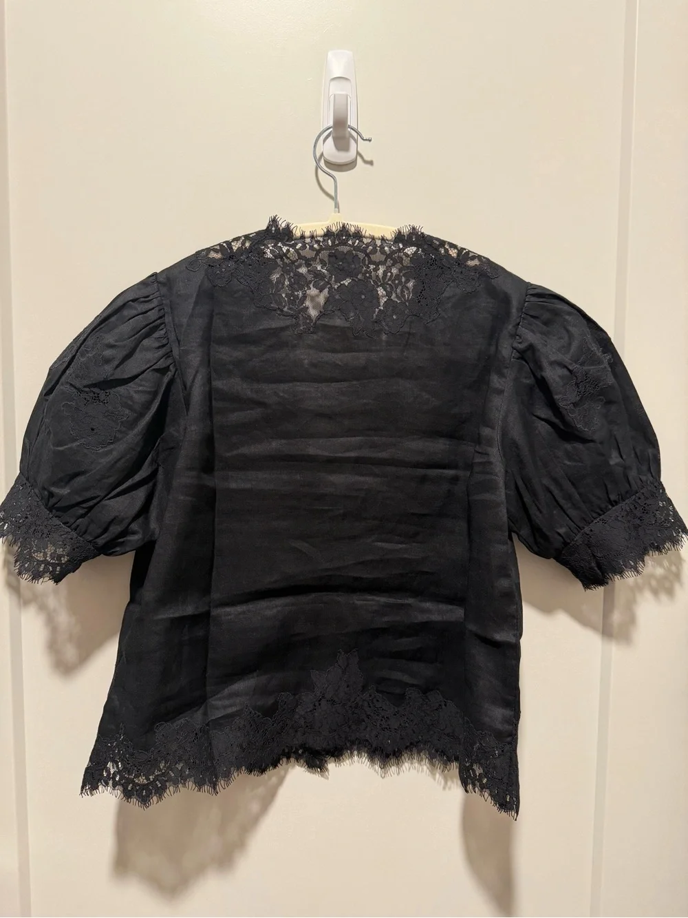 Doen Black Lace-Trim Puff Sleeve Blouse